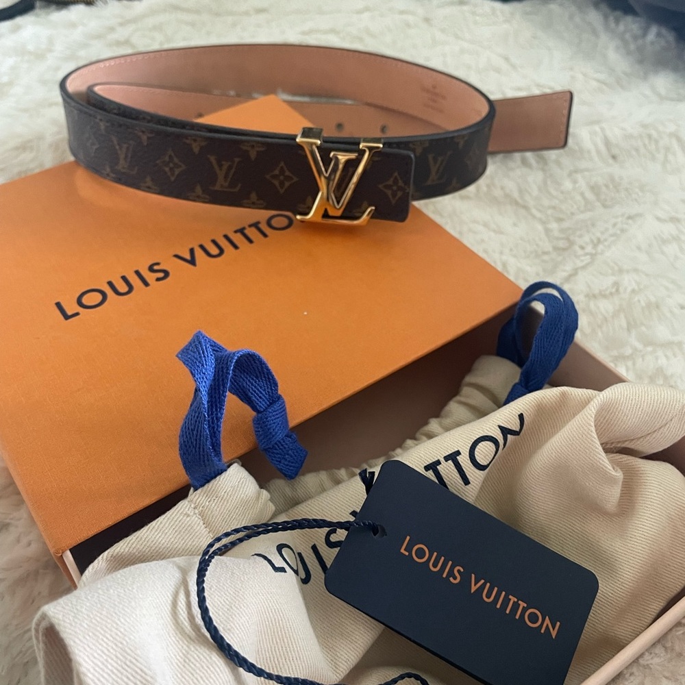 Womens Authentic Louis Vuitton Belt